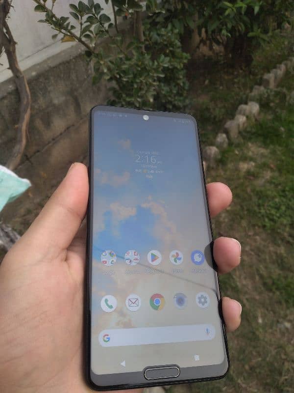 AQUOS R5 14