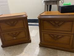 bed side tables in good condition for sale