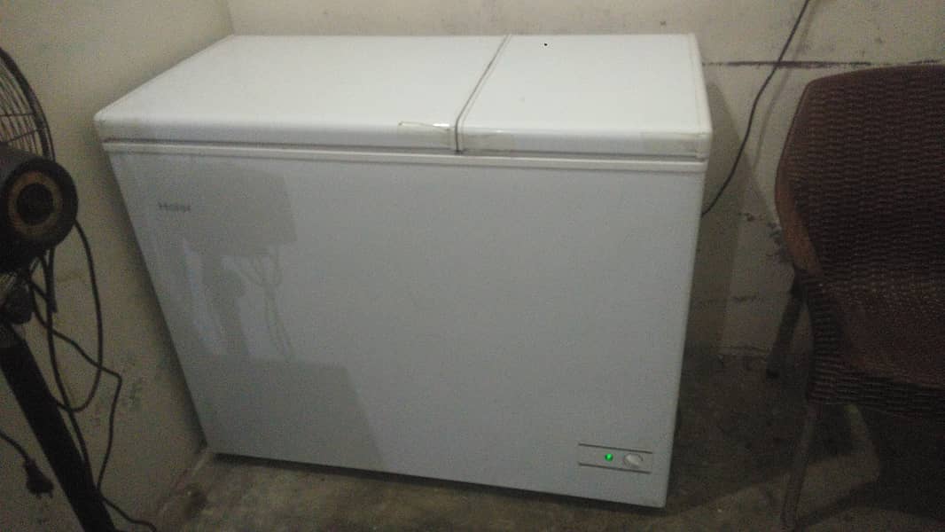 Hair new freezer 9 cub 1