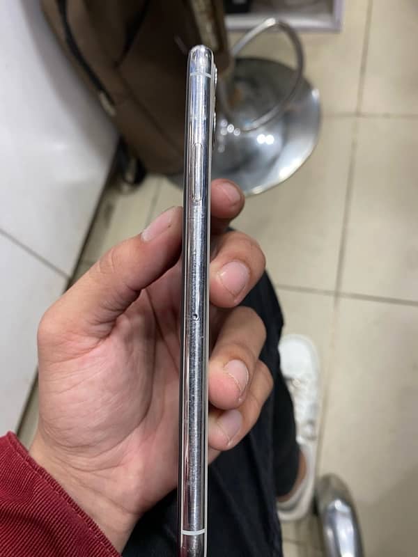 iphone 11 pro max 512 gb 84 health non pta not any falut 5