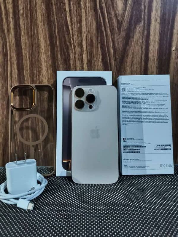 iPhone 16pro Max 512 GB 03230916581 my what'sap 0