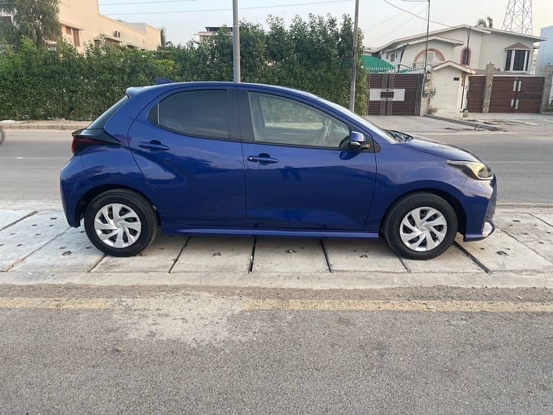 Toyota Yaris 2021 4