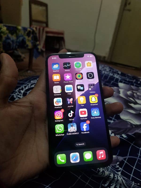 I phone 12 pro 0