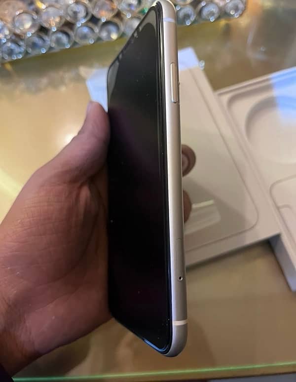 IPHONE 11 128 GB PTA APPROVED 1