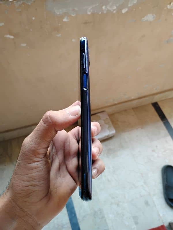 Moto One 5G UW 4/128 Non Pta Good Condition 4