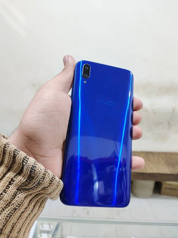 Vivo V11 Pro. 0