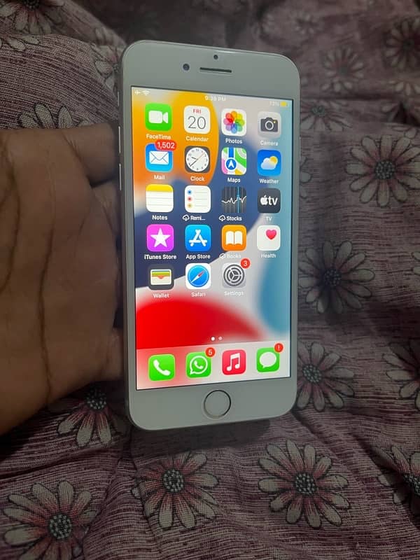 I Phone 7 32gb jv lush condition 4