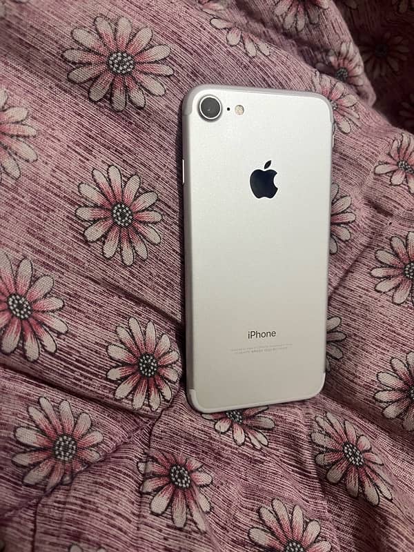 I Phone 7 32gb jv lush condition 9