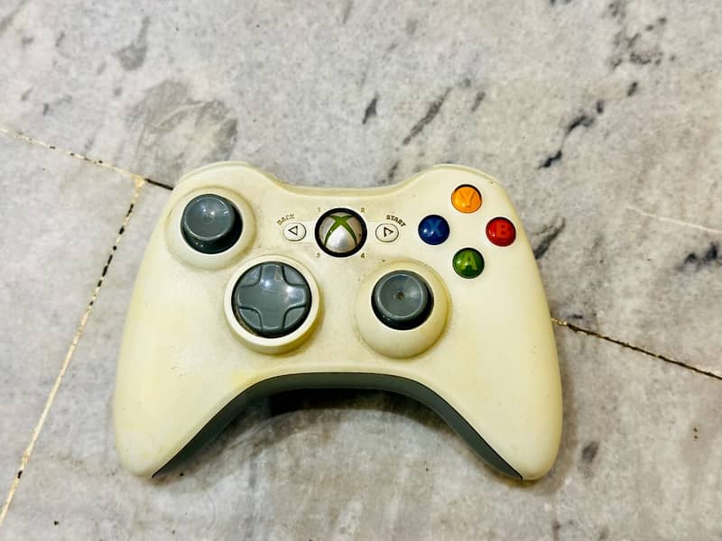 xbox 360 jasper model with original controller 3