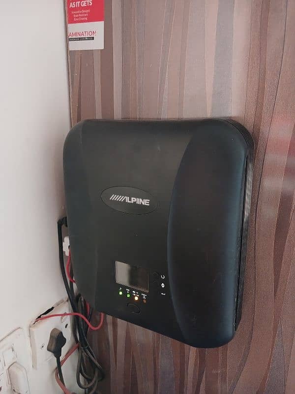 4 months used solar inverter with battery 1