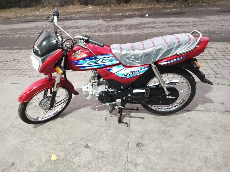 Honda dream 70cc  10 by10 condition 4