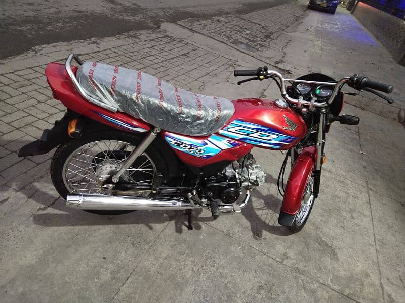 Honda dream 70cc  10 by10 condition 5