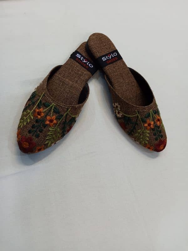 Women slippers 1