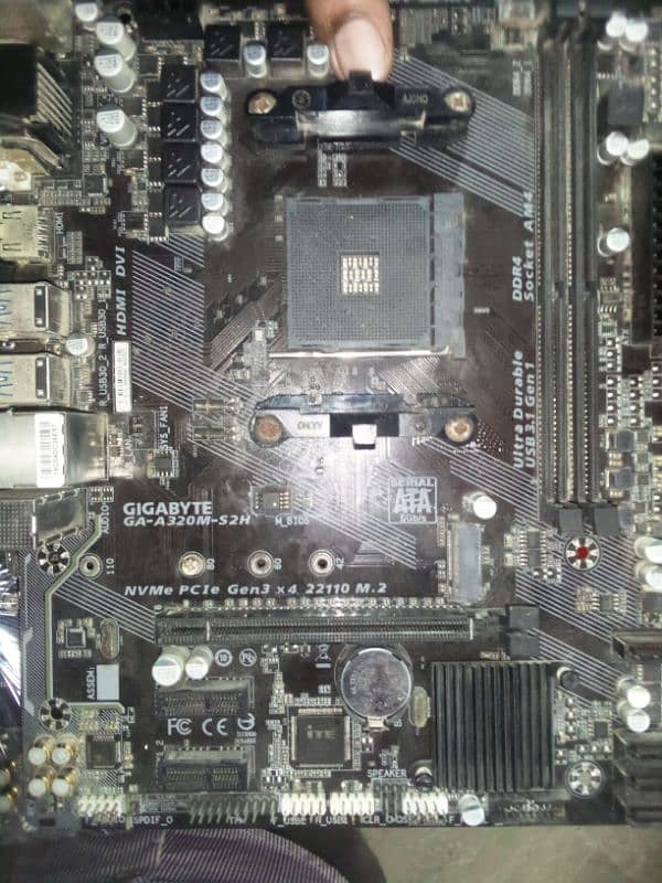 Gigabyte a320-m s2h motherboard 2