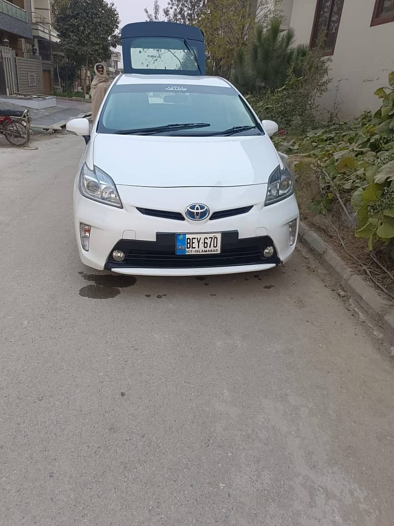 Toyota prius modeL 2015 2