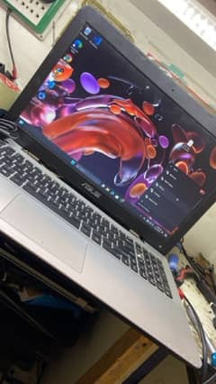 Asus Laptop AmD Redone R4 Graphic