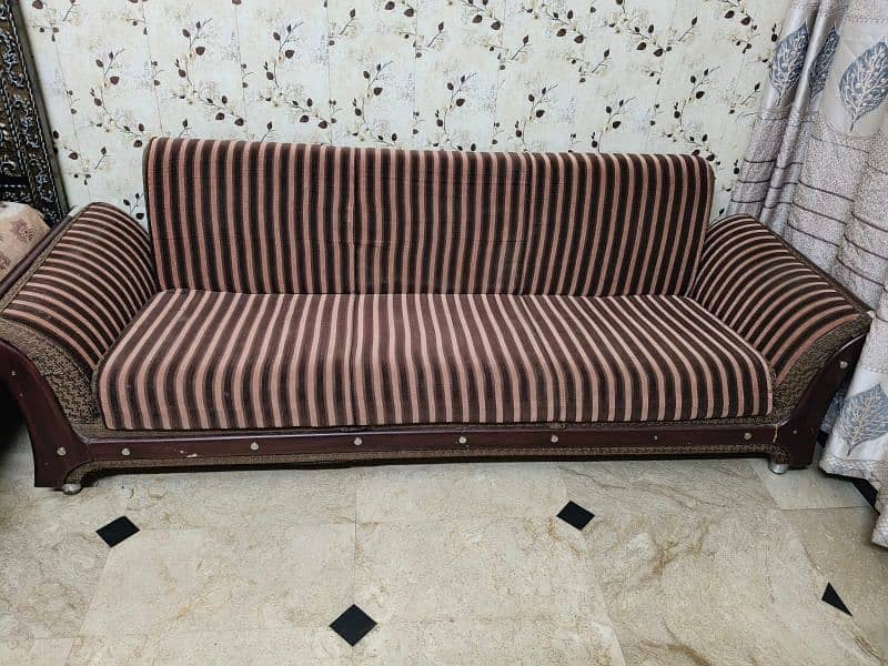 3 seater sofa for sale 0