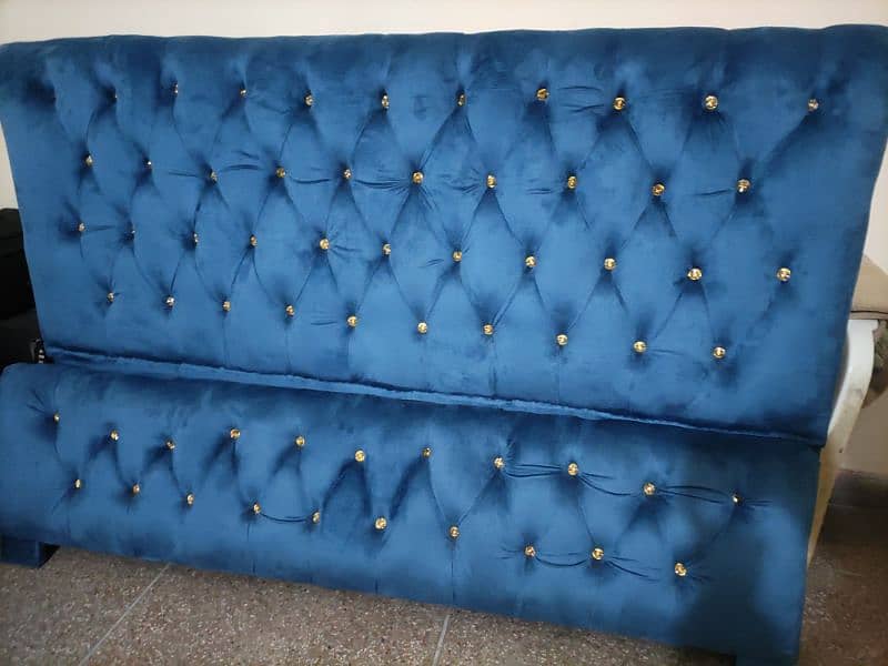 Brand New wooden Velvet king size bed. 0