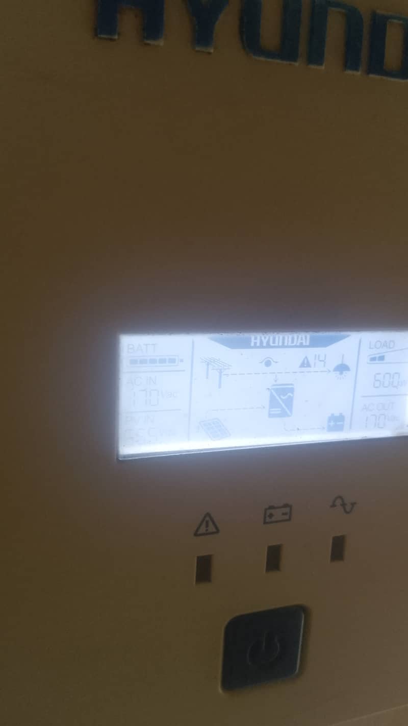 Hyundai solar inverter ups ok solar working. 1300watts ups. 1