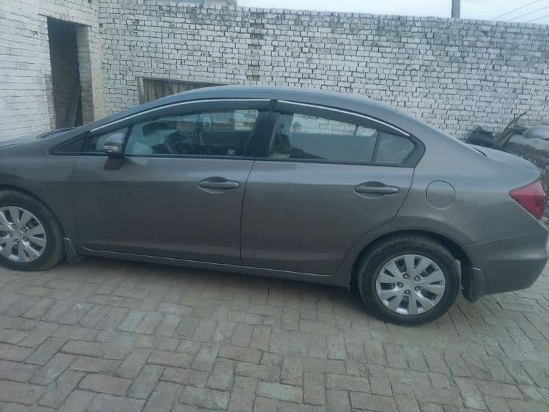 Honda Civic Standard 2012 4