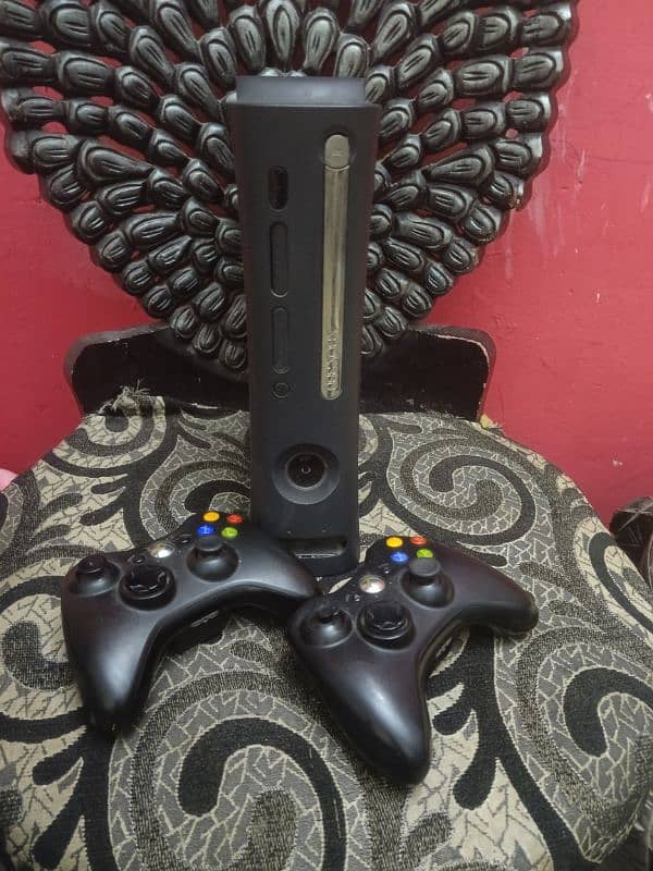 x box 360 with 2 x controller 0