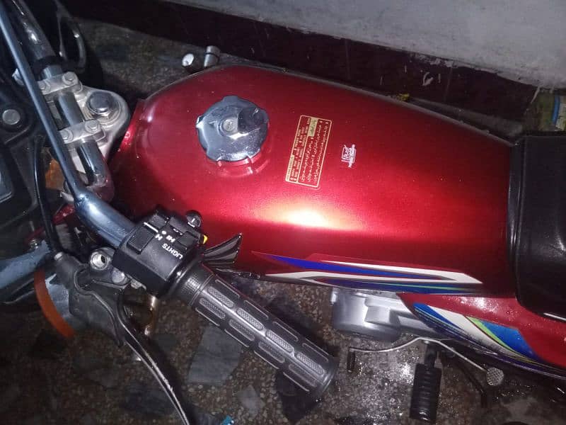 Honda CG125 Red Colour Total Genuine 100%. [03214376618) 2