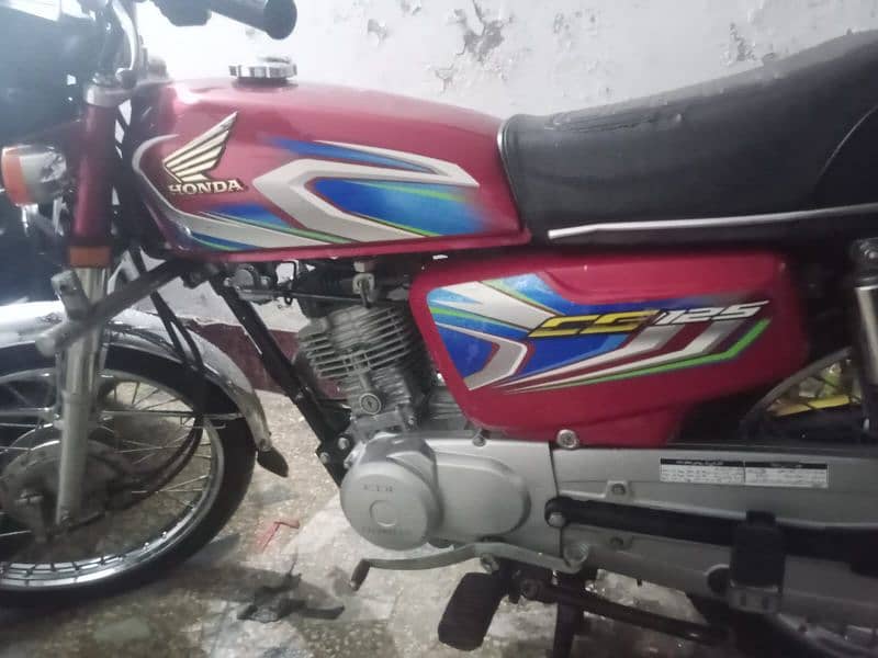 Honda CG125 Red Colour Total Genuine 100%. [03214376618) 7