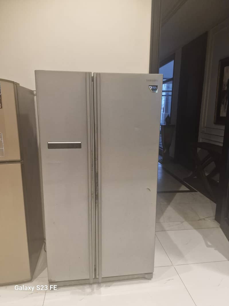 SAMSUNG DOUBLE Door Fridge MODEL RSAS1STMG. 1