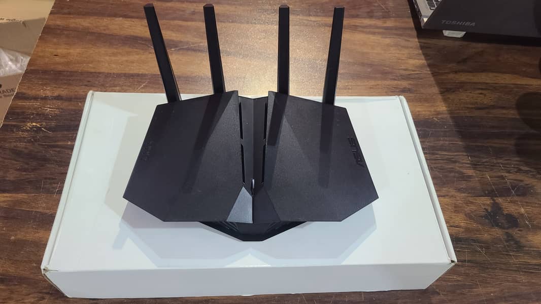 Gaming Router ASUS RT-AX82U V2 AX5400 Dual-Band WiFi 6 (Box Pack) 9