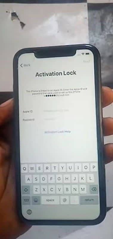 iphone XR (64)gb icloud locked exchange with x,xs 3