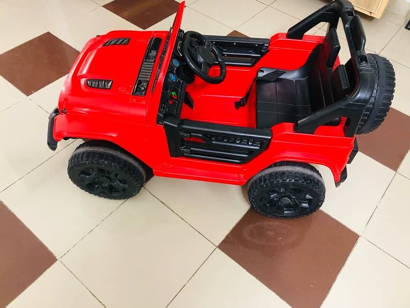 Battery operated Car for sale in immaculate condition 1