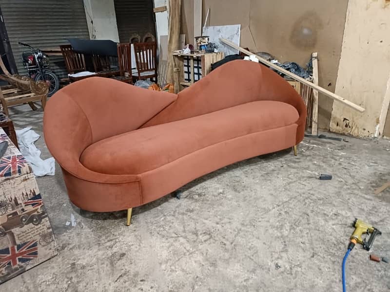 A beautiful sofa with original and new condition 2