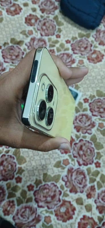 Infinix hot 40 pro Dba pak Condition 3