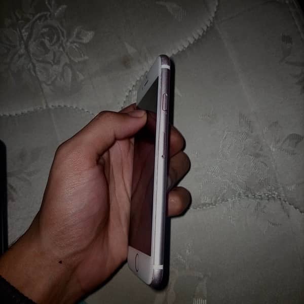 IPhone 6S Non PTA 2