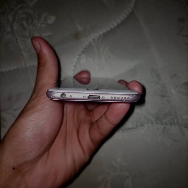 IPhone 6S Non PTA 3