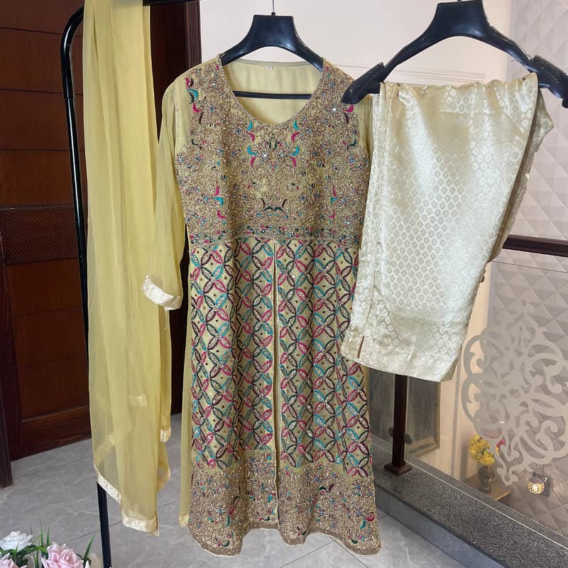 Pre Loved Dresess / women Brand Clothes 16