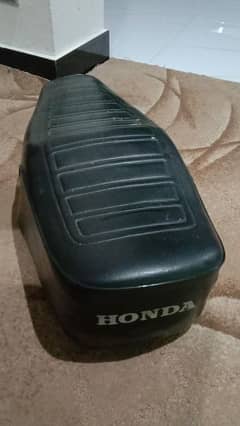 Honda 125 seat