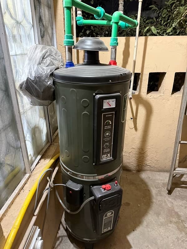 gyser 25 gallon electric + gas 7