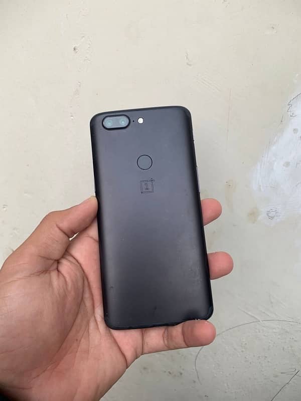 One plus 5T 1