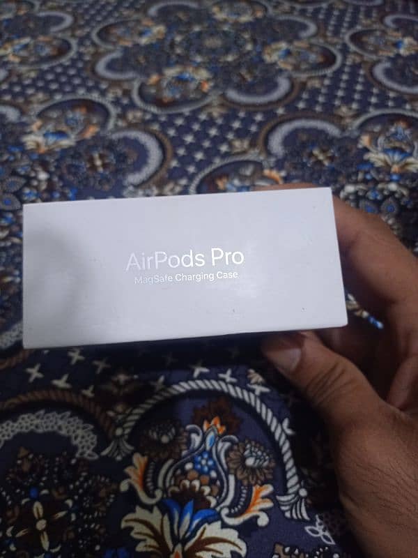 Airpods pro wireless charging case 4