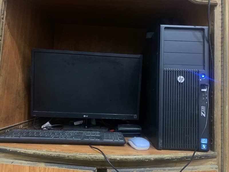 Hp Z220 workstation core i7 4th gen 0