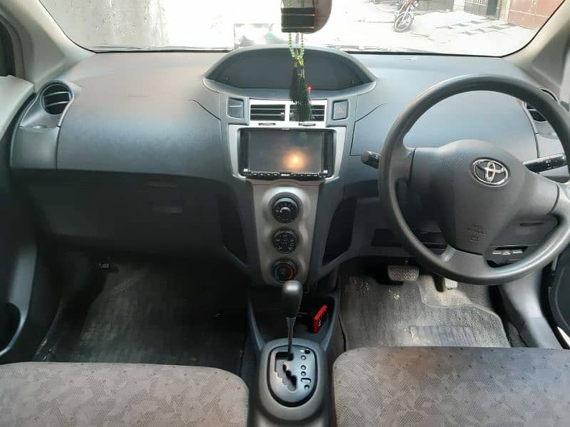 Toyota Vitz 2013 7