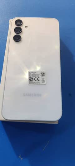 samsunge A15 8gb 256gb 10by10 with box and chable