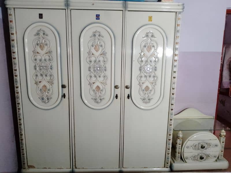 Complete Bedroom Set for Sale – Urgent Sale! 2