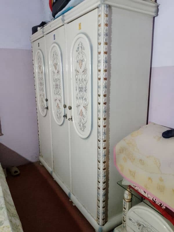 Complete Bedroom Set for Sale – Urgent Sale! 3