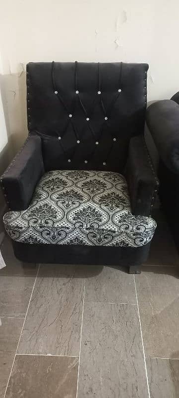 black valvet 7 seater sofa set 1