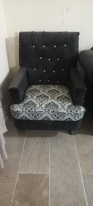 black valvet 7 seater sofa set 3