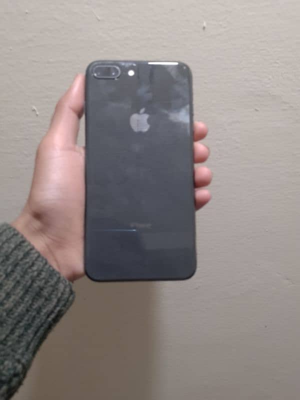 IPHONE 8 PLUS BLACK COLOR. 0