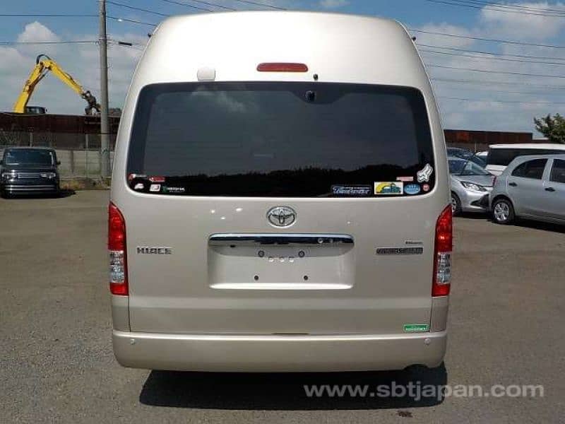 Toyota Hiace 2019 10