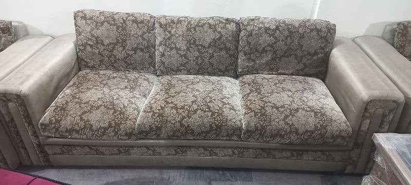 5 siter sofa good candisaion  main 1